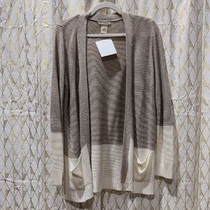 Women's Beige and Cream Sweater